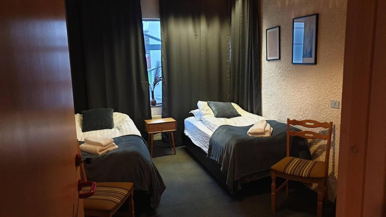 The Bank Sleeping Guesthouse Neskaupstaður Kültér fotó